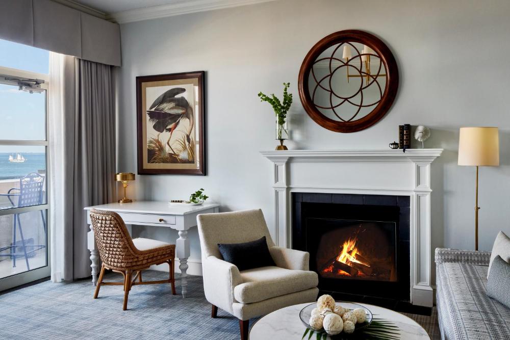 King Suite with Balcony interior